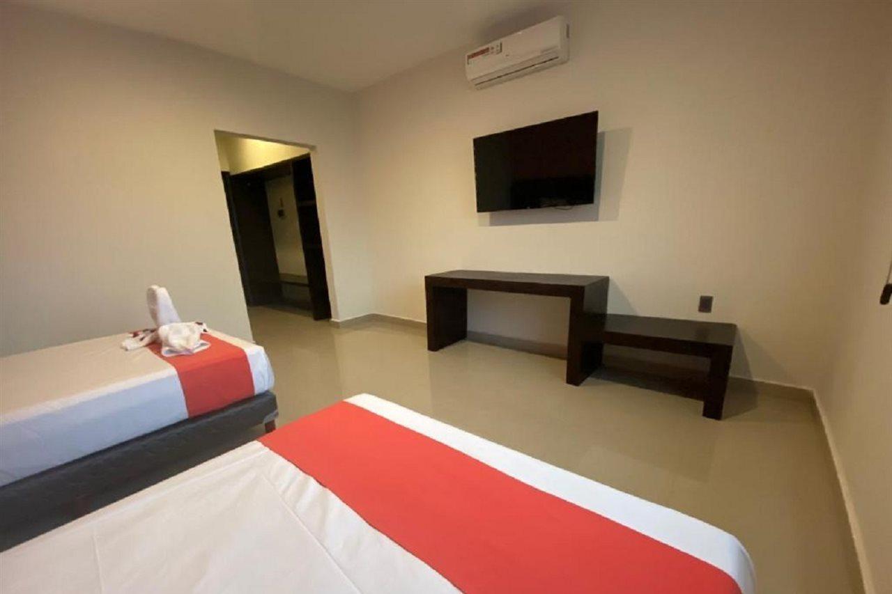 Hotel Ambra Playa del Carmen Esterno foto