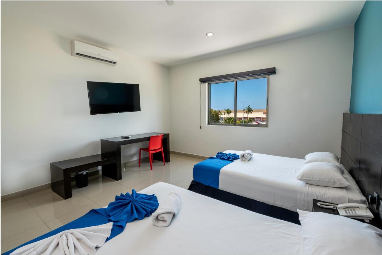 Hotel Ambra Playa del Carmen Esterno foto