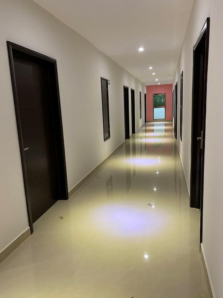 Hotel Ambra Playa del Carmen Esterno foto